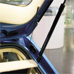 Pistoni cofano nissan qashqai