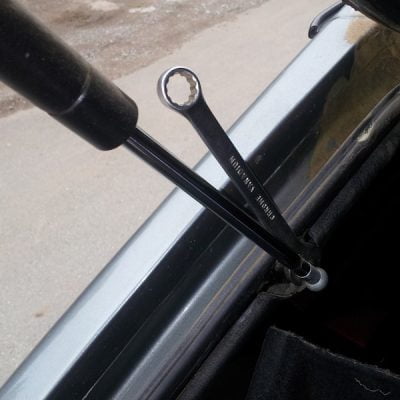 амортизаторы багажника ваз 2114