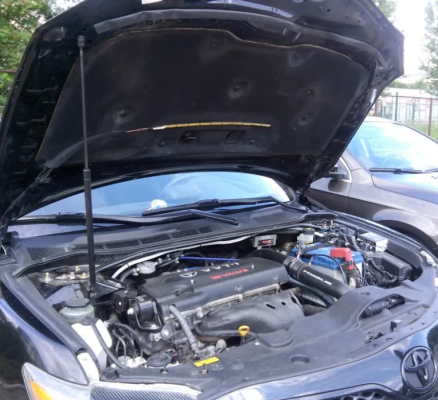 амортизатор капота камри 50