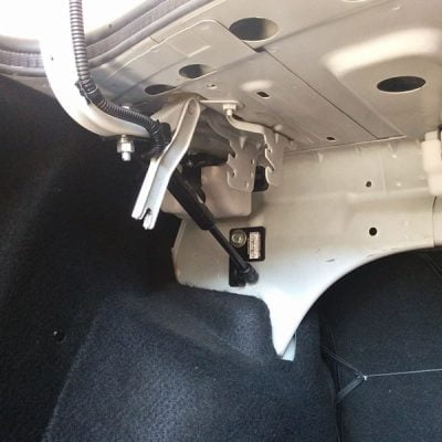 газовые упоры багажника гранта седан