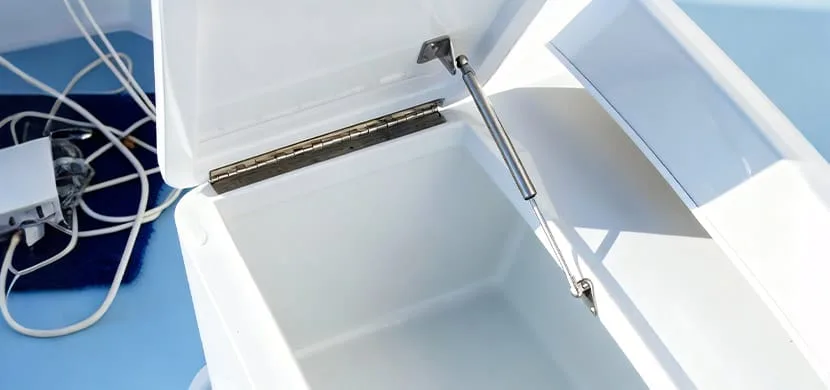 Boat Hatch Struts: Stop Slamming, Stay Safe