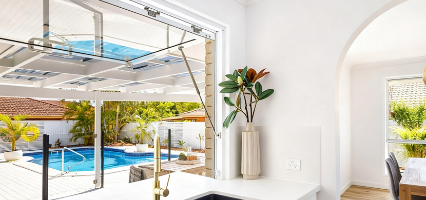 Gas Strut Servery Windows