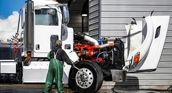 ​Heavy Duty Trucks Struts installation