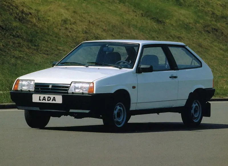 Автомобиль ВАЗ 2108 (LADA)