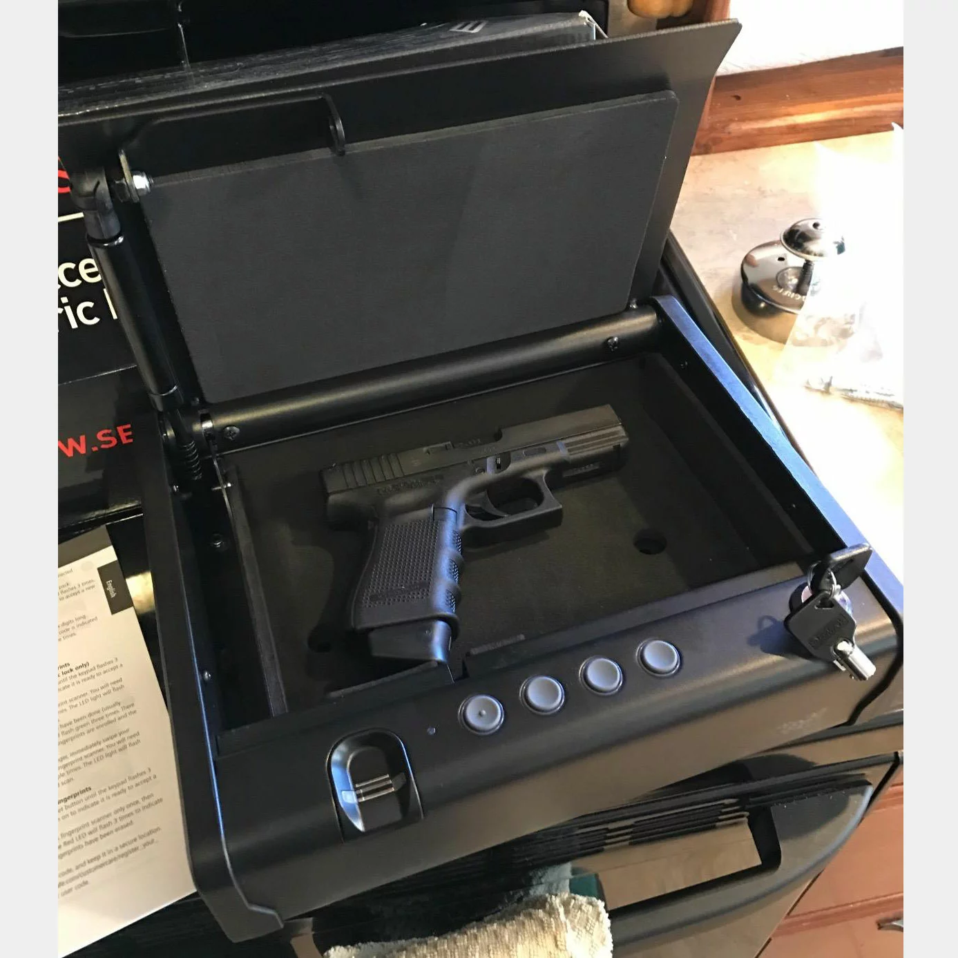 80n-gas-strut-lift-SentrySafe-Lid-open-at-90-degree-